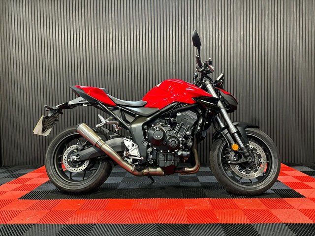 View our HONDA CB1000 Hornet
