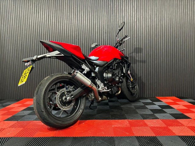 View our HONDA CB1000 Hornet