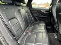 USED 2017 67 JAGUAR F-PACE 3.0 D300 V6 S SUV 5dr Diesel Auto AWD Euro 6 (s/s) (300 ps) 