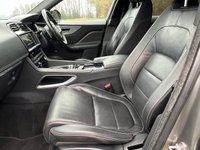 USED 2017 67 JAGUAR F-PACE 3.0 D300 V6 S SUV 5dr Diesel Auto AWD Euro 6 (s/s) (300 ps) 