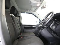 USED 2019 19 VOLKSWAGEN TRANSPORTER SHUTTLE 2.0 TDI SE Minibus Double Cab 5dr Diesel DSG FWD LWB Euro 6 (s/s) (150 ps) **9 SEATER DIESEL AUTOMATIC**LWB