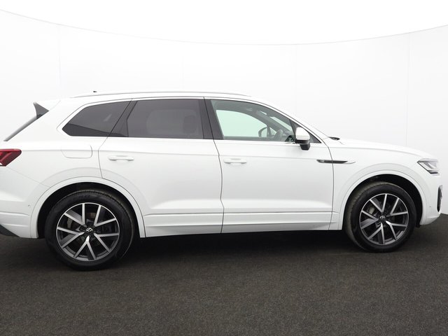 2023 Volkswagen Touareg 3L R-Line 5dr - Photo 11
