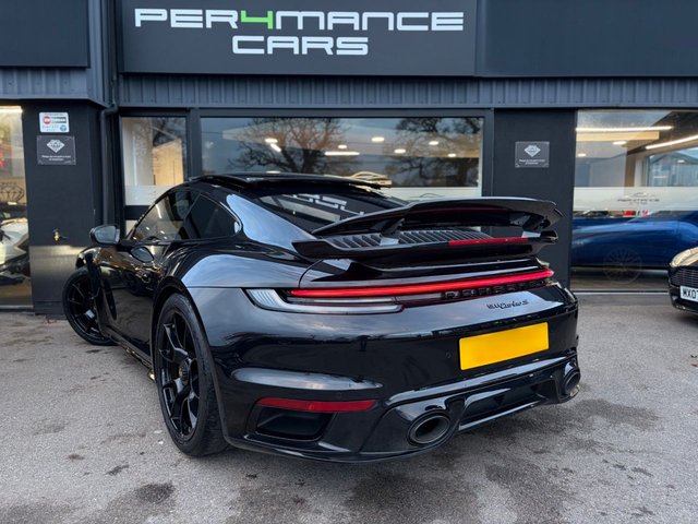 2022 PORSCHE 911 - Photo 2