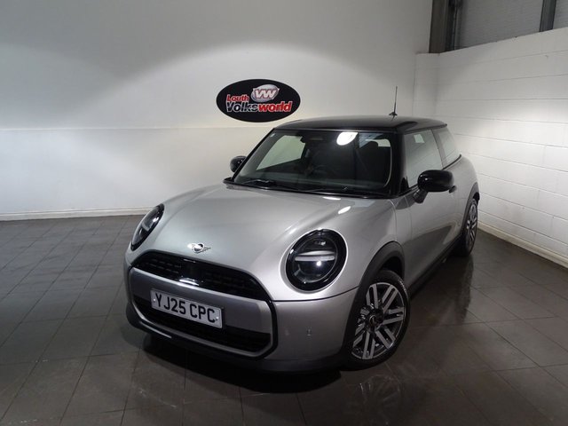 2025 25 MINI Hatch Cooper 1.5C Classic Hatchback 3dr Petrol Steptronic Euro 6 (s/s) (156 ps)