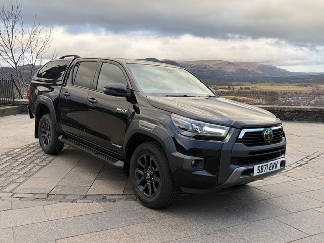 2022 TOYOTA HI-LUX 2.8 D-4D Invincible X Pickup Double Cab 4dr Diesel Manual 4WD Euro 6 (s/s) (204 ps) - Photo 3