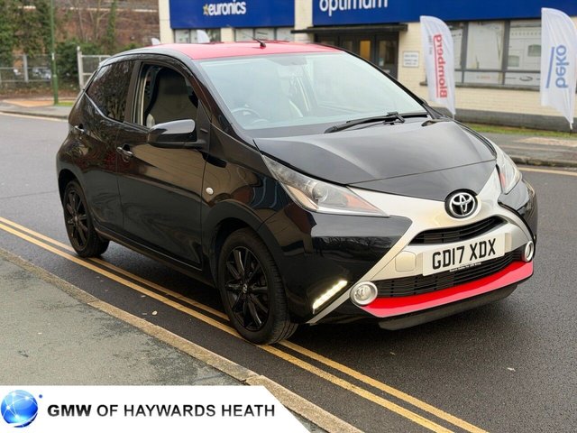 2017 TOYOTA AYGO - Photo 2