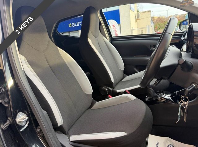2017 TOYOTA AYGO - Photo 11