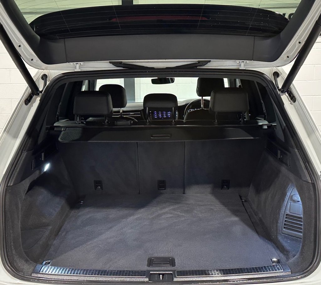 USED 2020 70 VOLKSWAGEN TOUAREG 3.0 TDI V6 R-Line SUV 5dr Diesel Tiptronic 4Motion Euro 6 (s/s) (231 ps) 