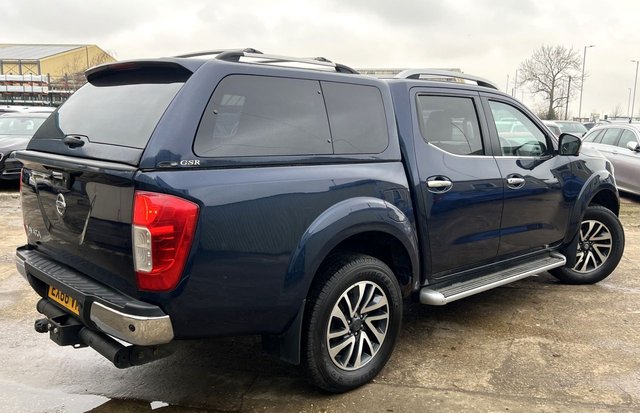 2016 NISSAN NAVARA 2.3 dCi Tekna Pickup Double Cab 4dr Diesel Auto 4WD Euro 6 (190 ps) - Photo 3