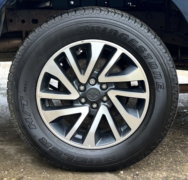 2016 NISSAN NAVARA 2.3 dCi Tekna Pickup Double Cab 4dr Diesel Auto 4WD Euro 6 (190 ps) - Photo 10