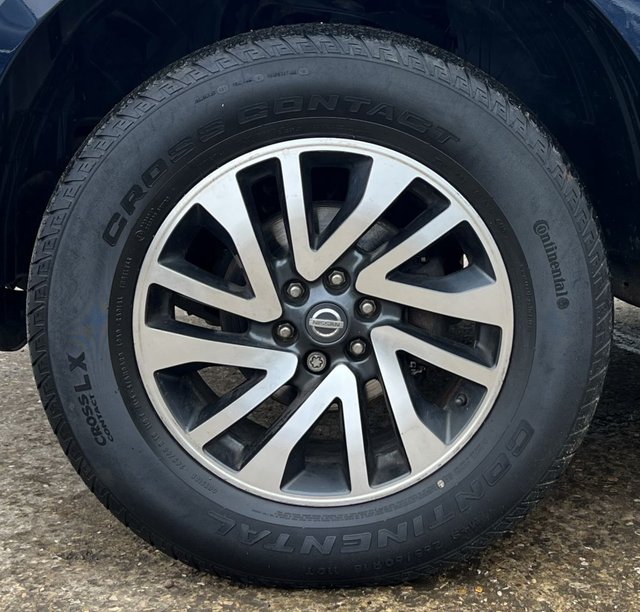 2016 NISSAN NAVARA 2.3 dCi Tekna Pickup Double Cab 4dr Diesel Auto 4WD Euro 6 (190 ps) - Photo 12