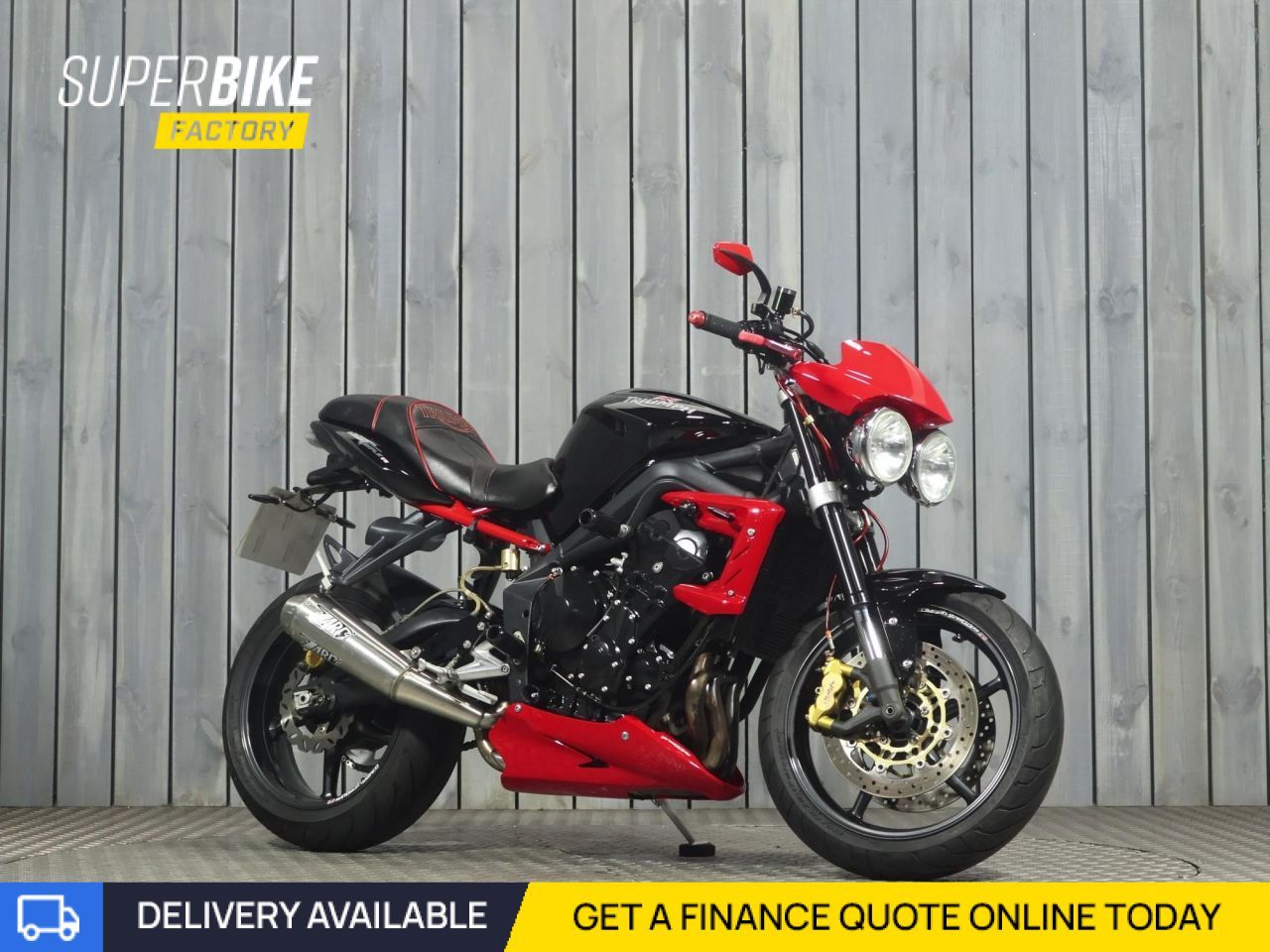 TRIUMPH STREET TRIPLE 675STREET TRIPLE 675