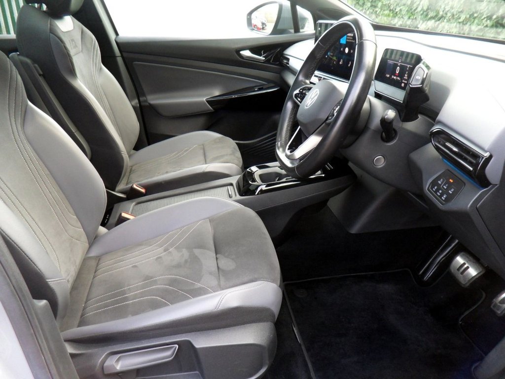 USED 2023 23 VOLKSWAGEN ID.5 Pro 77kWh Style SUV 5dr Electric Auto (174 ps) Heated Seats And Steering Wheel