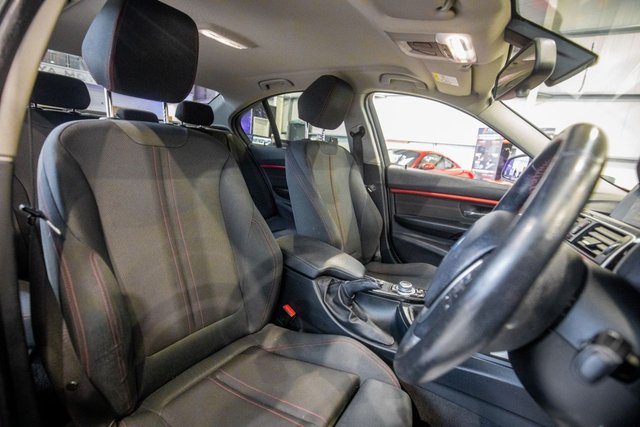 2016 BMW 3 Series 2L Sport 4dr - Photo 3