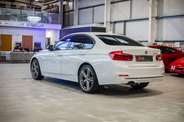 2016 BMW 3 Series 2L Sport 4dr - Photo 4