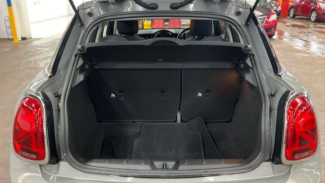 2022 MINI Hatch 1.5L One Classic 5dr - Photo 11