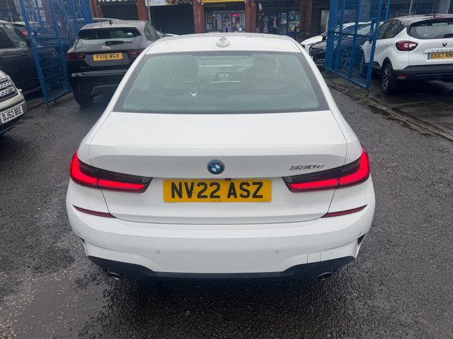 2022 BMW 3 SERIES - Photo 4