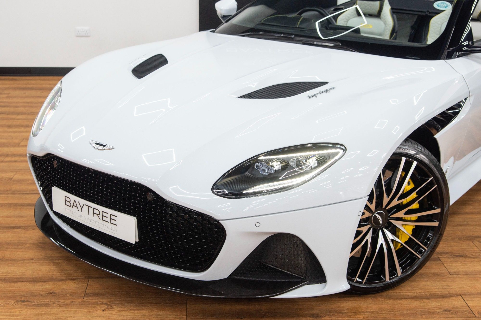 USED 2021 K ASTON MARTIN DBS 5.2 V12 BiTurbo Volante  