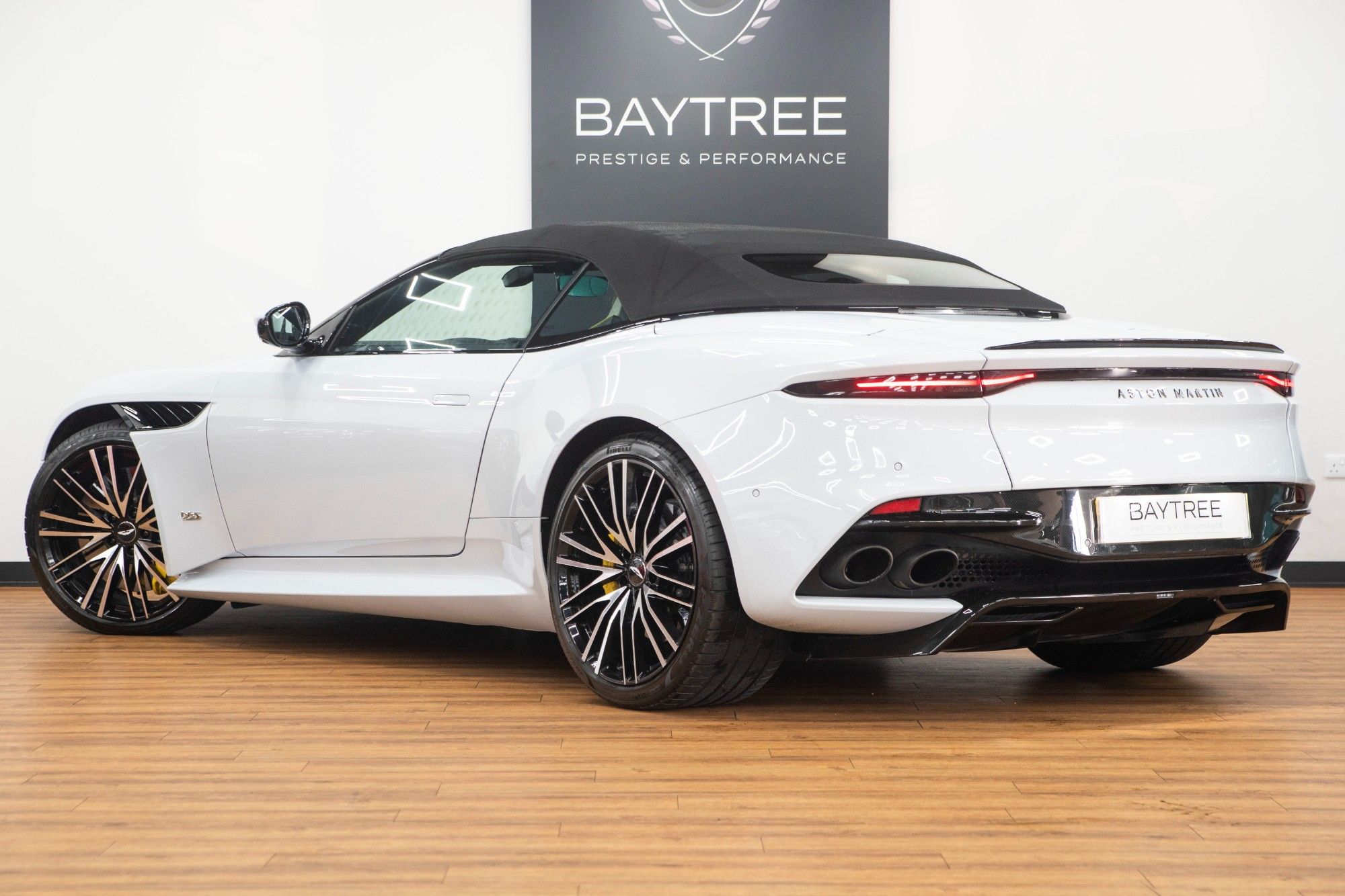 USED 2021 K ASTON MARTIN DBS 5.2 V12 BiTurbo Volante  