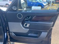 USED 2018 18 LAND ROVER RANGE ROVER 3.0 TD V6 Vogue SE SUV 5dr Diesel Auto 4WD Euro 6 (s/s) (258 ps) A TRULY BEAUTIFUL ADDITION TO OUR EXTENSIVE RANGE ROVER SELECTION+4 WHEEL DRIVE+JUST 1 FORMER KEEPER+SERVICE HISTORY+DIESEL+AUTOMATIC+ULEZ COMPLIANT+PARKING CAMERAS+CRUISE CONTROL+CLIMATE SEATS+DAB DIGITAL RADIO+FULL LEATHER INTERIOR+FULL PANORAMIC GLASS ROOF+SATELLITE NAVIGATION+PARK ASSIST+CLIMATE CONTROL+21 INCH ALLOY WHEELS+COST NEW &pound;85340 MAKING THIS USE VEHICLE ABSOLUTELY AMAZING VALUE AT OUR LOW PRICE+1 FULL YEARS MOT PRIOR TO COLLECTION+CALL NOW TO ARRANGE A VIEWING+NOT TO BE MISSED!!!!!