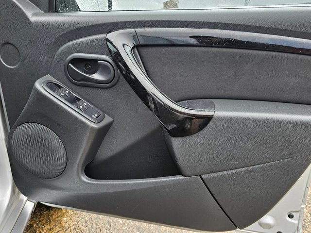 2013 Dacia Duster 1.5L Laureate 5dr - Photo 11