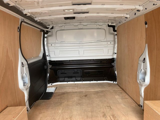 2024 RENAULT TRAFIC - Photo 11