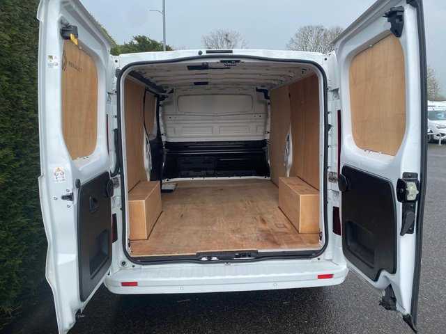 2024 RENAULT TRAFIC - Photo 9
