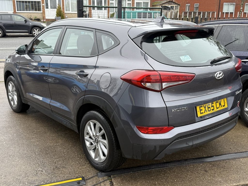 USED 2015 65 HYUNDAI TUCSON 1.6 GDi Blue Drive SE Nav SUV 5dr Petrol Manual Euro 6 (s/s) (132 ps) SAT NAV+REAR CAMERA+BLUETOOTH