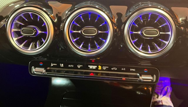 2022 MERCEDES-BENZ A-CLASS 1.3 A200 AMG Line Edition (Executive) Saloon 4dr Petrol 7G-DCT Euro 6 (s/s) (163 ps) 18" Alloys. Sat Nav. NightPack - Photo 11