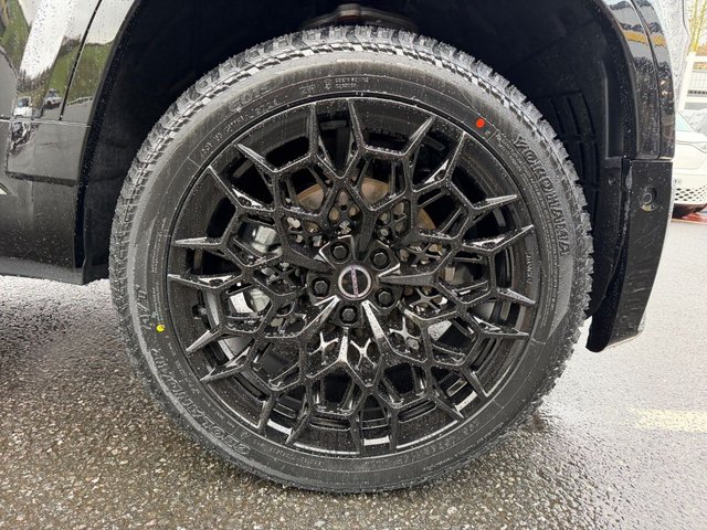 2026 Land Rover Defender 110 - Photo 8