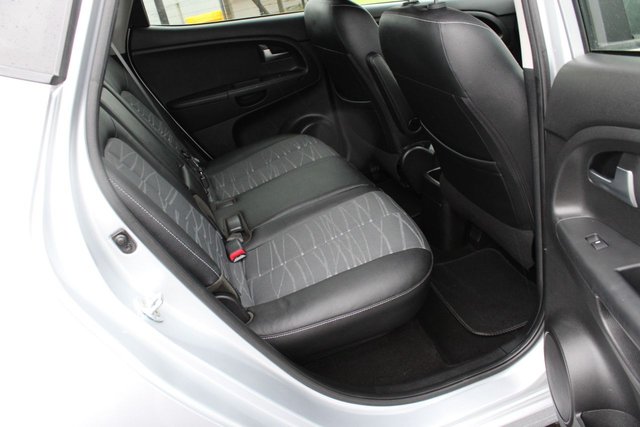 2017 KIA VENGA 2017 1.6 2017,AUTO Only 23,000mls,Sat Nav,Bluetooth,Parking Sensors,F.S.H,Ulez Compliant - Photo 11