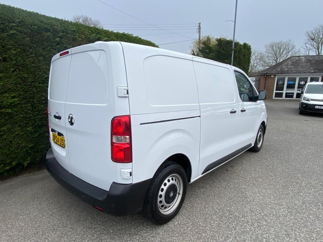 2024 VAUXHALL VIVARO - Photo 12