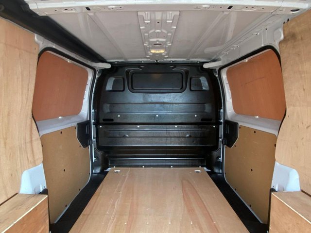 2024 VAUXHALL VIVARO - Photo 11