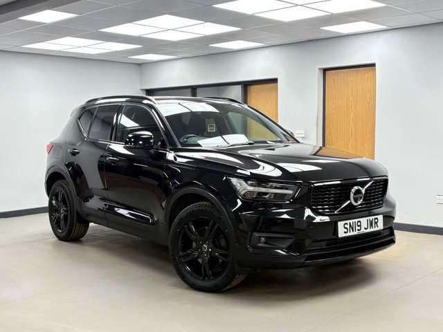 View our VOLVO XC40