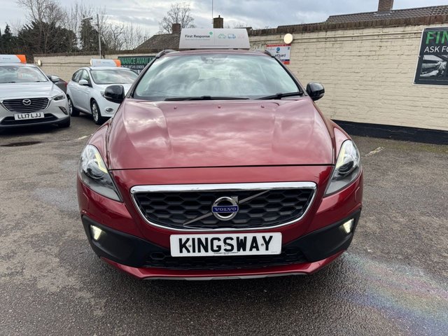 2014 VOLVO V40 CROSS COUNTRY - Photo 2