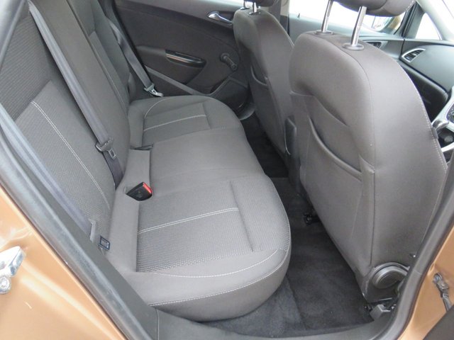 2014 VAUXHALL ASTRA 2014 1.6 16v SRi Hatchback 5dr Petrol Auto Euro 5 (115 ps) - Photo 8