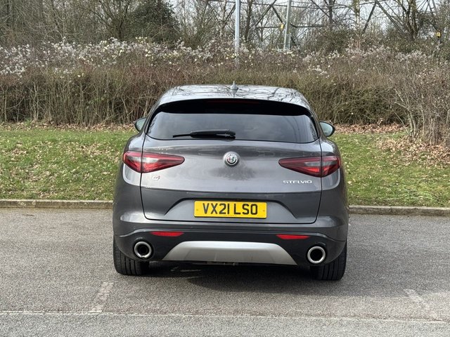 2021 Alfa Romeo STELVIO - Photo 4