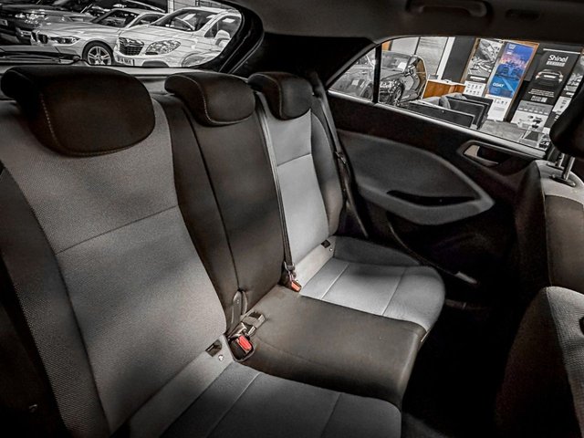 2015 Hyundai I20 1.4L Premium SE Nav 5dr - Photo 12