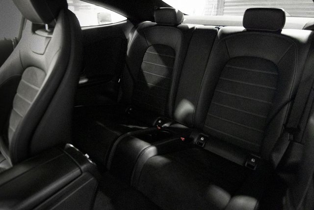 2020 Mercedes-Benz C-Class 2L Amg Line 2dr - Photo 12