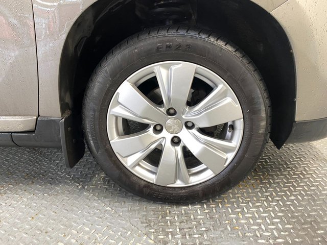 2016 Peugeot 2008 1.6L Allure 5dr - Photo 9