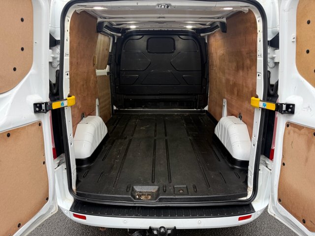 2020 Ford Transit Custom 2L Limited 5dr - Photo 9
