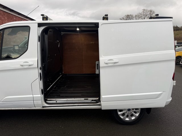 2020 Ford Transit Custom 2L Limited 5dr - Photo 12
