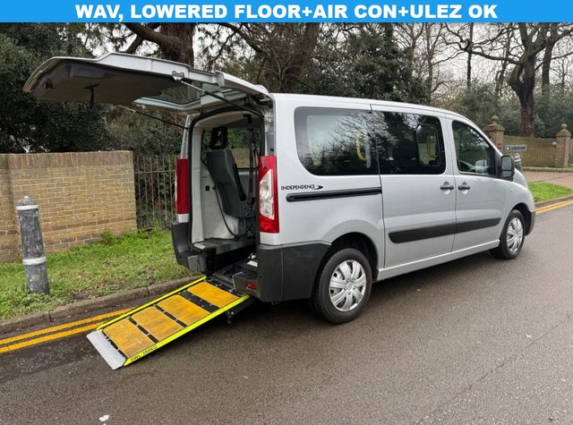 2016 EXPERT TEPEE 2.0 HDI 98BHP TEPEE COMFORT INDEPENDENCE WAC DISABLED PASSENGER MINI BUS... photo