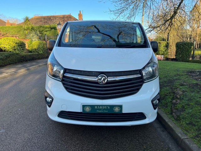2019 VAUXHALL VIVARO - Photo 2