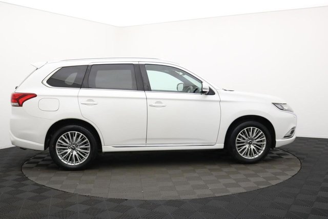2018 Mitsubishi Outlander 2.4L 4h 5dr - Photo 2