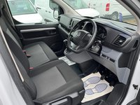 USED 2022 22 VAUXHALL VIVARO 2.0 Turbo D 3100 Dynamic Crew Van L2 H1 Euro 6 (s/s) 6dr SERVICED @ 16 38 59 71 k