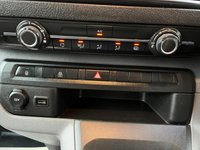 USED 2022 22 VAUXHALL VIVARO 2.0 Turbo D 3100 Dynamic Crew Van L2 H1 Euro 6 (s/s) 6dr SERVICED @ 16 38 59 71 k