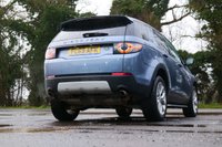 USED 2020 69 LAND ROVER DISCOVERY SPORT 2.0 D240 MHEV HSE SUV 5dr Diesel Auto 4WD Euro 6 (s/s) (240 ps) BYRON BLUE METALLIC PAINTWORK + REAR SCREENS + MERIDIAN SURROUND