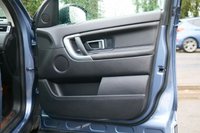 USED 2020 69 LAND ROVER DISCOVERY SPORT 2.0 D240 MHEV HSE SUV 5dr Diesel Auto 4WD Euro 6 (s/s) (240 ps) BYRON BLUE METALLIC PAINTWORK + REAR SCREENS + MERIDIAN SURROUND