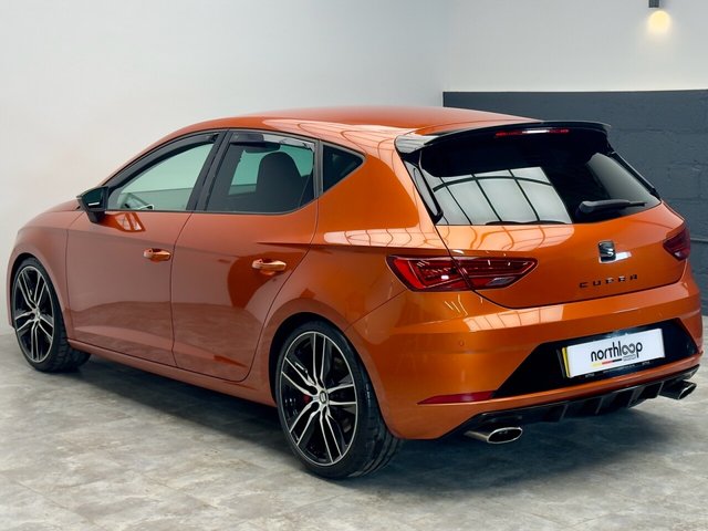2018 Seat Leon 2L Cupra 300 5dr - Photo 2